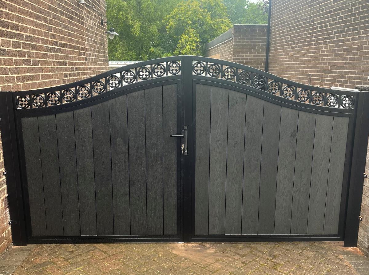 CellFab Ltd - Composite Gates Preston / Composite Fencing Preston